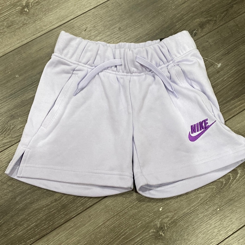 NWT! Nike Sportswear Club
Older Kids' (Girls') French Terry Shorts